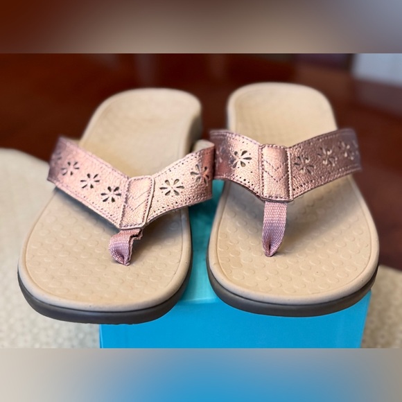 Vionic Shona Supportive Sandal flip flop Sz 8 - Picture 3 of 8